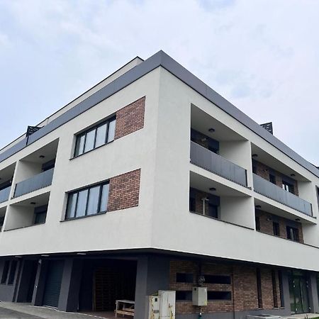 Cluj Airport Apartment Eksteriør bilde