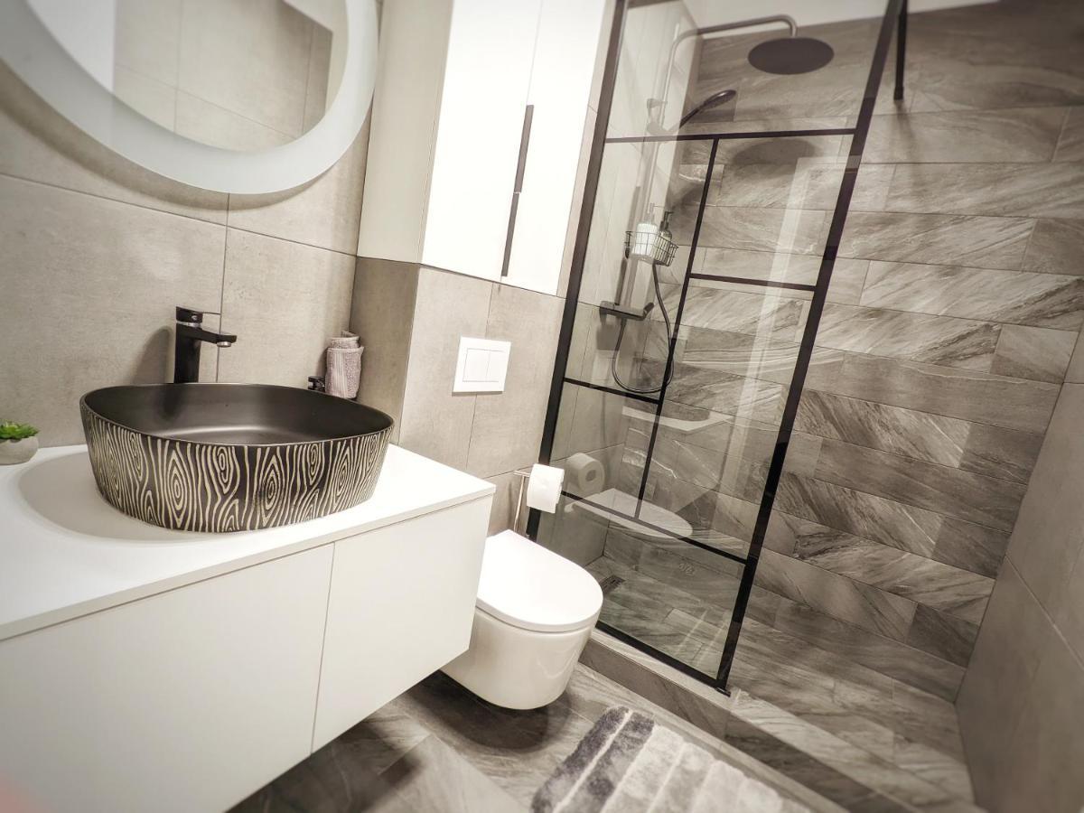 Cluj Airport Apartment Eksteriør bilde
