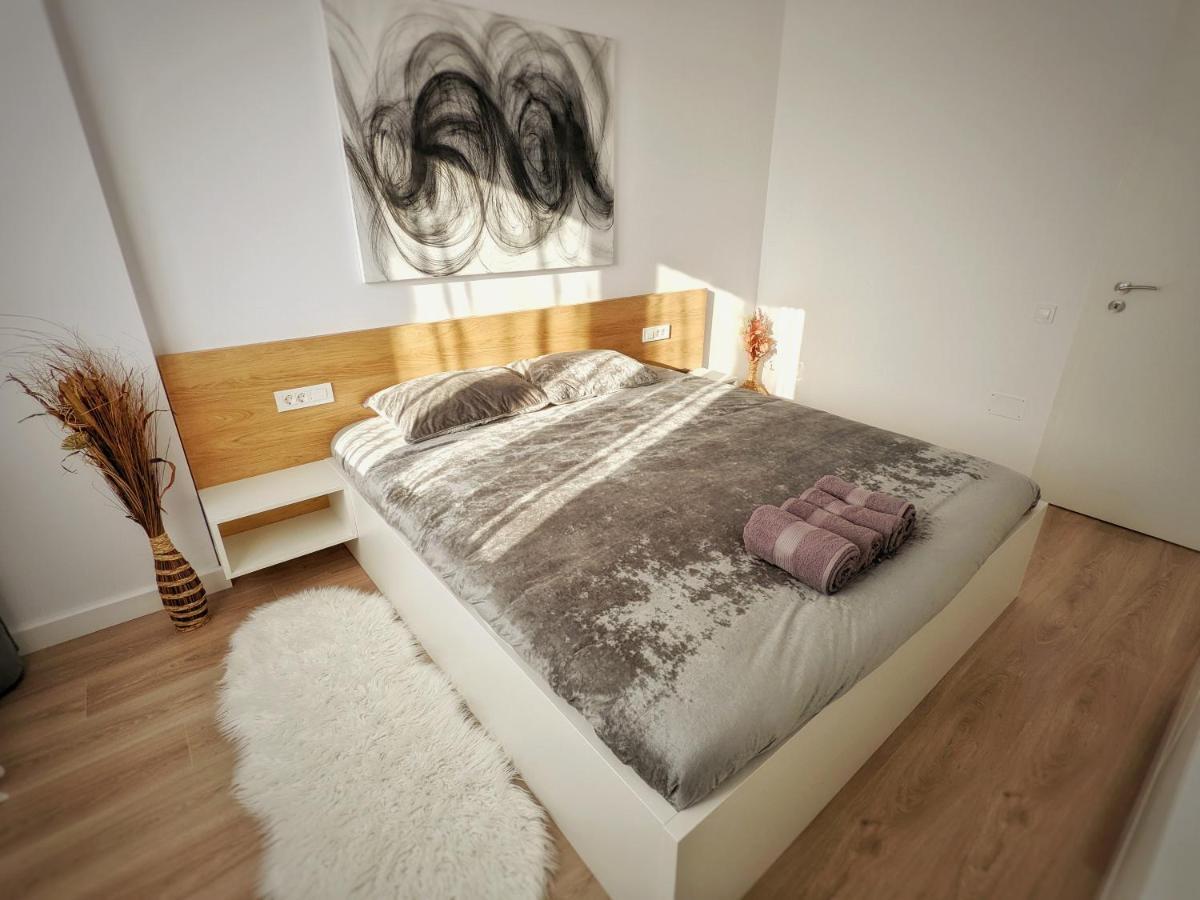 Cluj Airport Apartment Eksteriør bilde